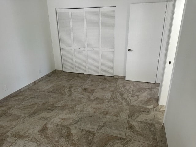 bedroom - Middle River Apartments