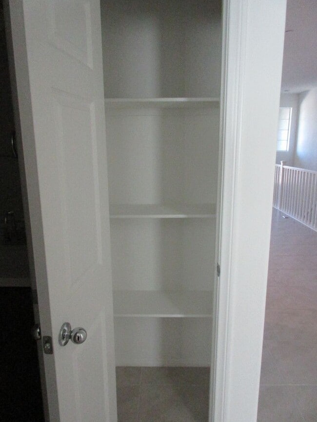 Building Photo - Brand new Beautiful 3bed 2bath townhome