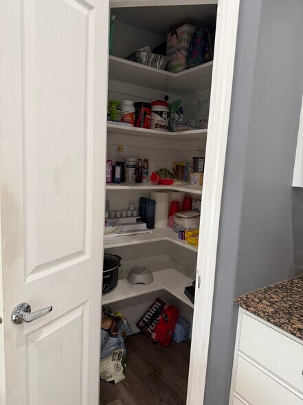 Building Photo - 70 N Main St