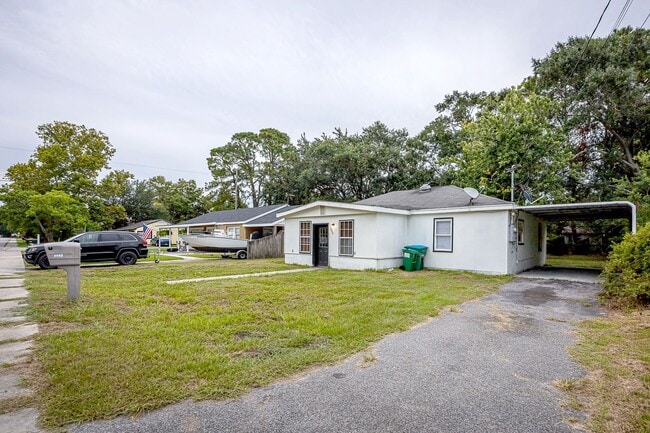Building Photo - Cute Rental Home