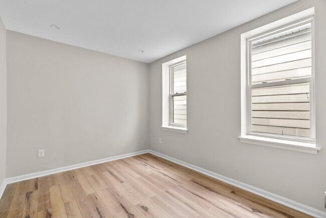 Building Photo - 232 N Patterson Park Ave
