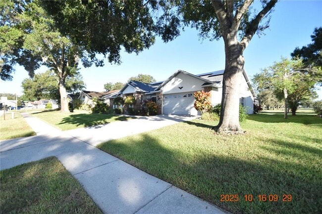 Building Photo - 2712 Falling Leaves Dr