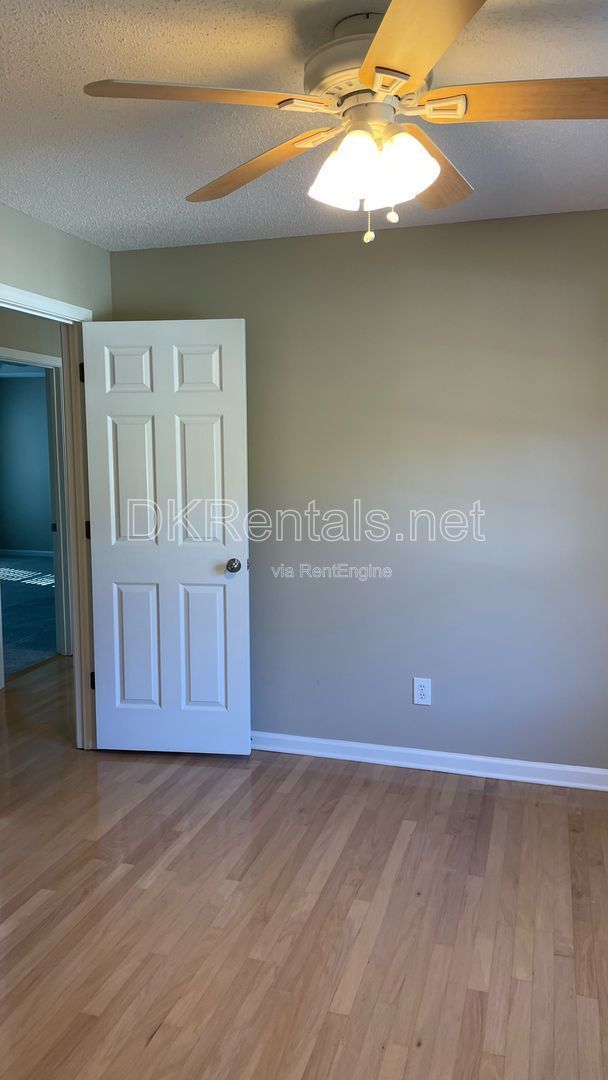 Building Photo - 416 Carmain Ln
