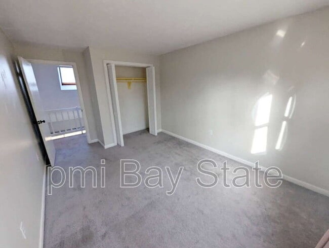 Building Photo - 103 Hayward St