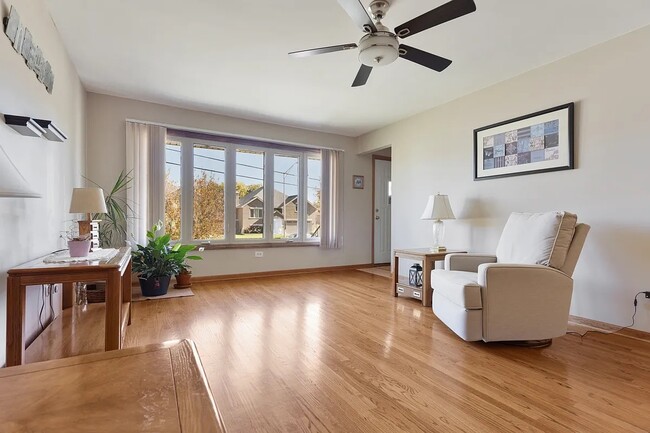 Building Photo - 9208 Nashville Ave