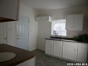 Building Photo - 1820 Ruiz St