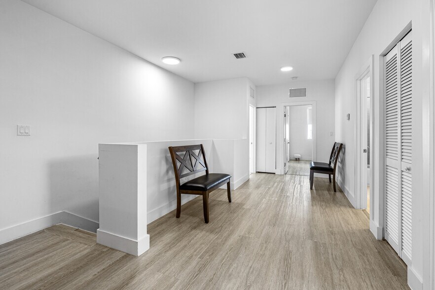Building Photo - 10330 NW 68th St