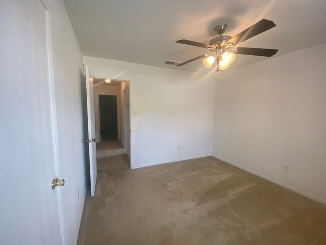 Building Photo - 1809 Liberty Hill Dr