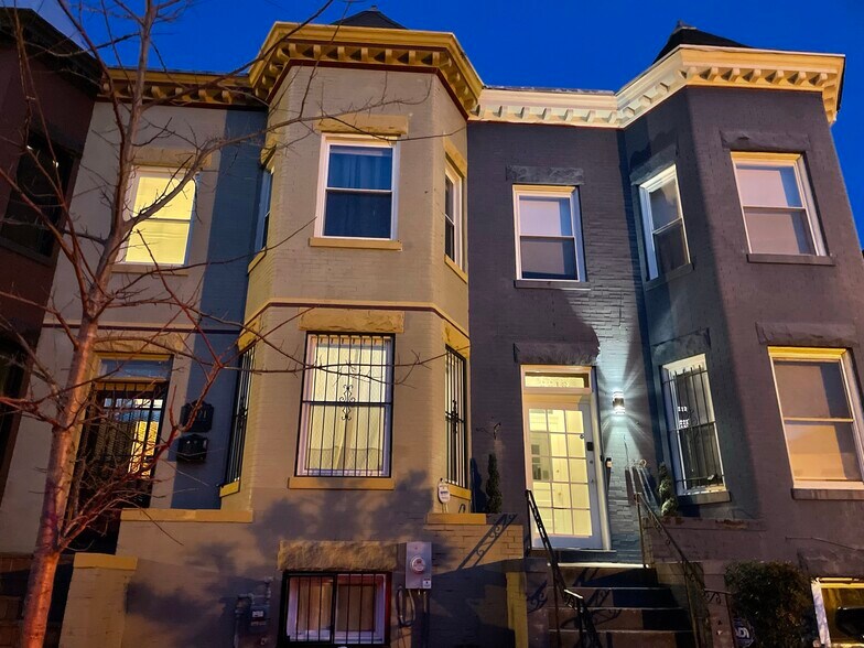 Primary Photo - 2219 Flagler Pl NW