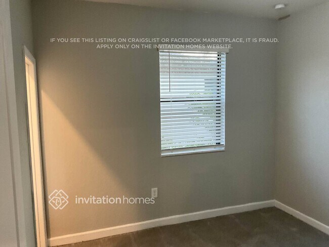 Building Photo - 20700 NE 2nd Ct