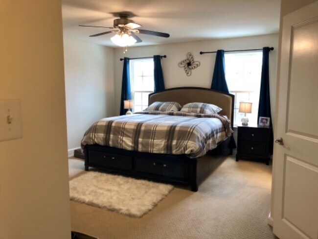 Building Photo - 39 Wallace Rd