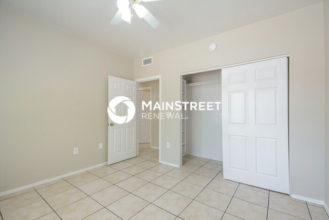 Building Photo - 3 Bedroom Pet-Friendly Home in Tucson, AZ with Main Street Renewal