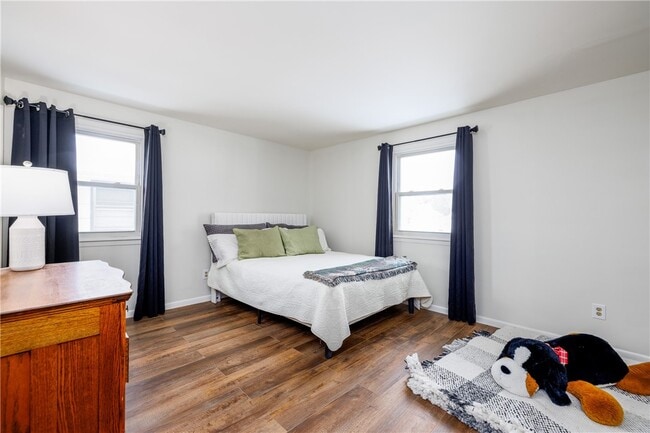 Building Photo - 207 W Ivy St