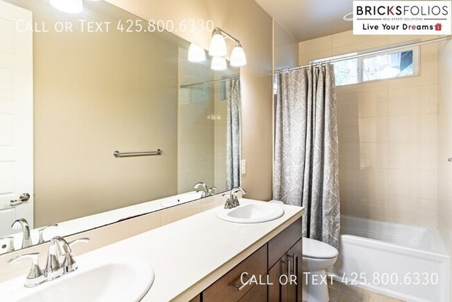 Building Photo - Discover the Perfect Blend of Comfort and ...