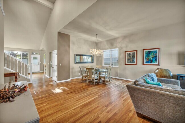 Building Photo - 4731 Ellicott Wy