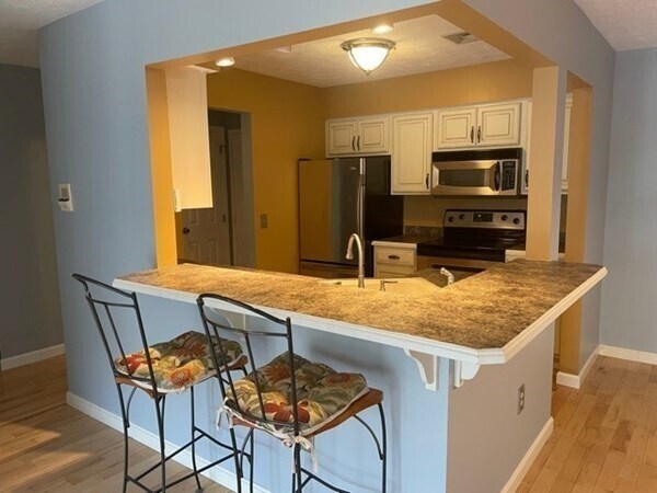 Building Photo - 50 Steeplechase Ct