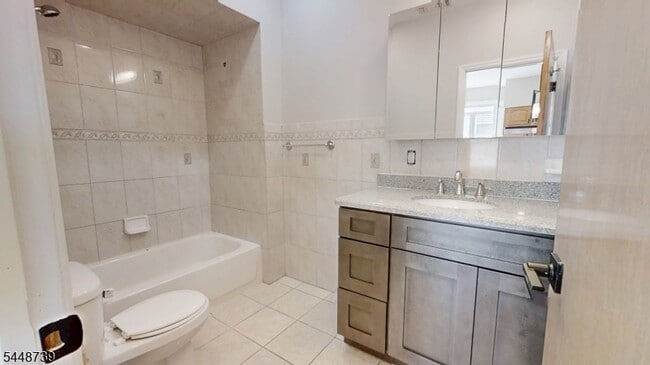Building Photo - 11 Schuyler Ct
