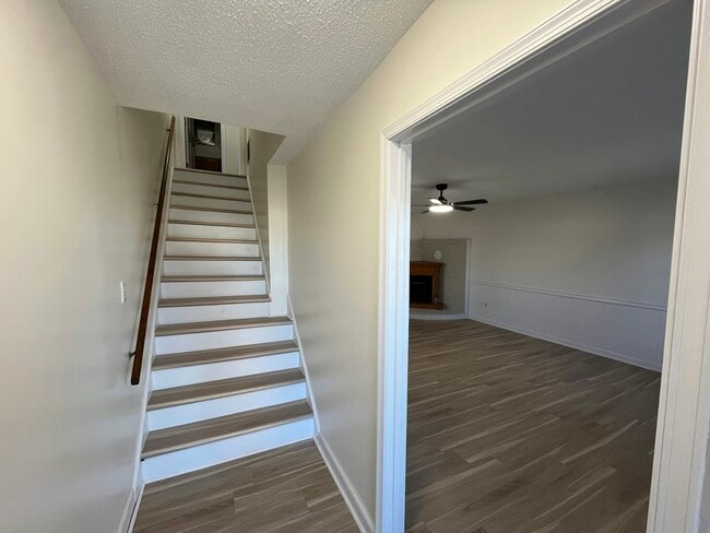 Building Photo - 1408 Callandish Ct