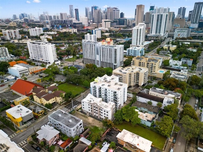 Building Photo - 650 SW 1st St