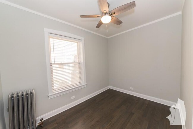 Building Photo - 2 bedroom in Chicago IL 60640