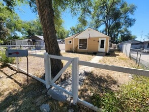 Building Photo - Best Deal - Single Family Home! Large Dog OK!