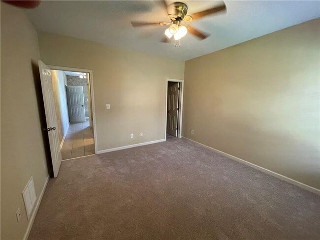 Building Photo - 2207 Pebble Beach Dr