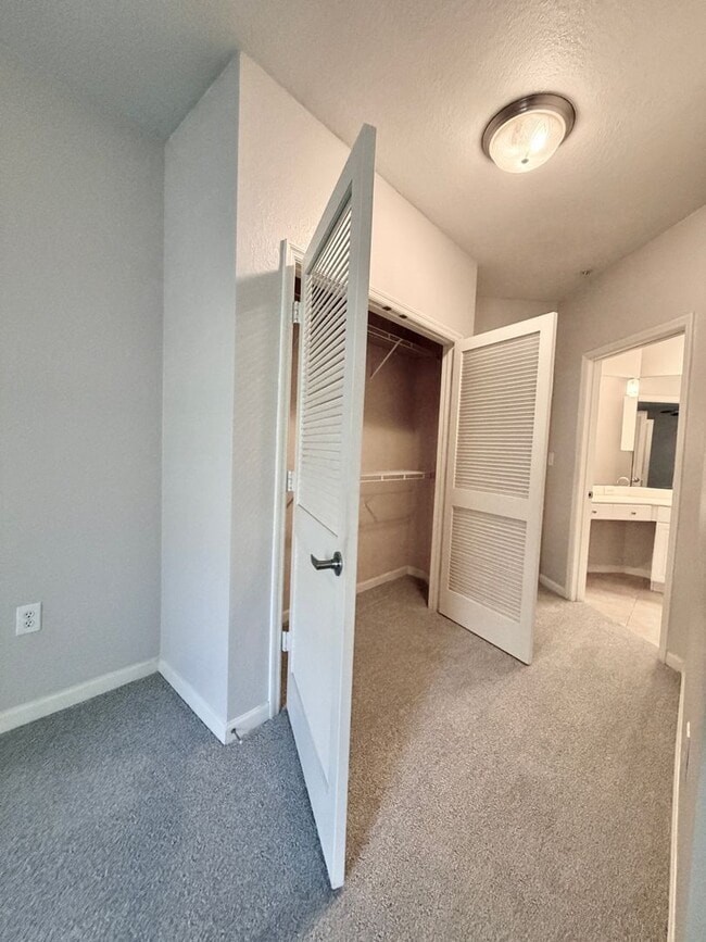 Building Photo - 8539 Gate Pkwy W