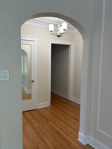 Entryway - 116 Keeney St