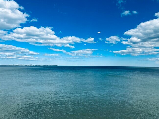 Building Photo - 280 Endicott Ave