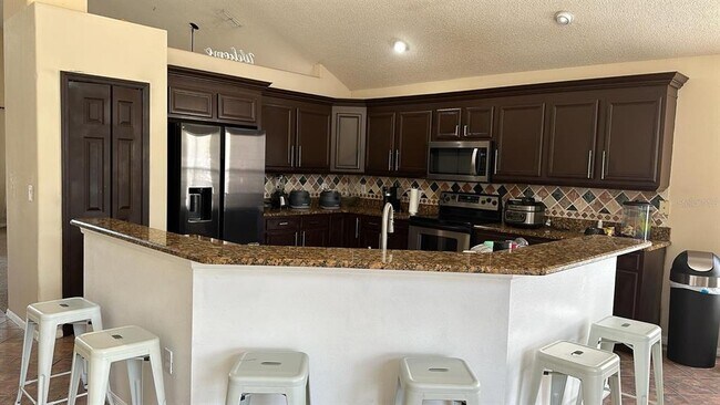 Building Photo - 1142 Lake Biscayne Way