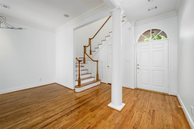 Building Photo - 4106 N Blvd Park