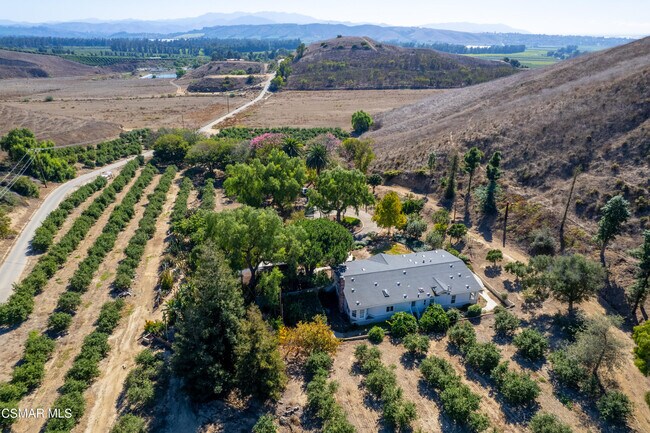 Building Photo - 1057 E La Loma Ave