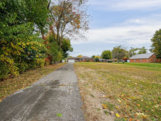 Building Photo - AVAILABLE NOW! Beautiful 3-Bedroom Waterfront Home with Breathtaking Views