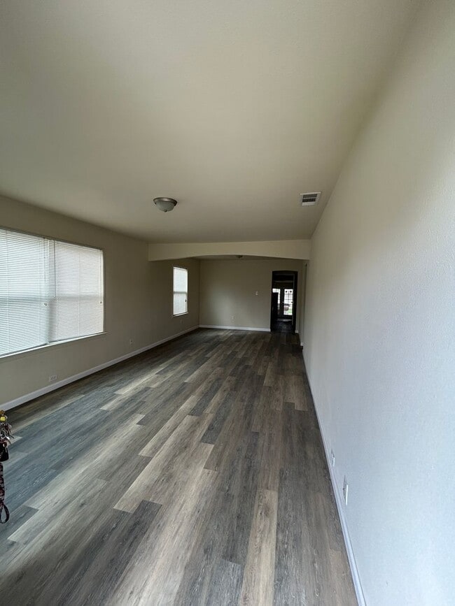 Building Photo - New New New 2 bedroom house in Northwest H...
