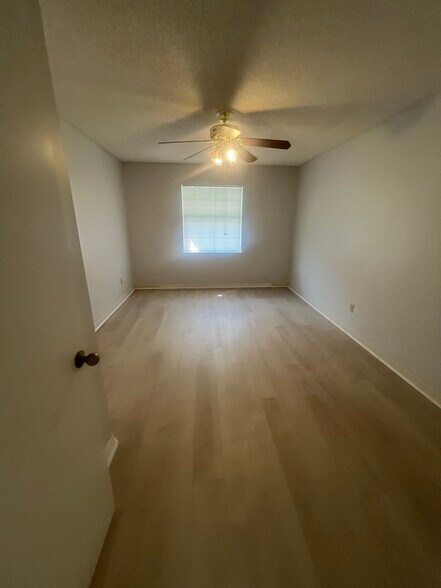 Building Photo - 1535 Summer Sands Dr