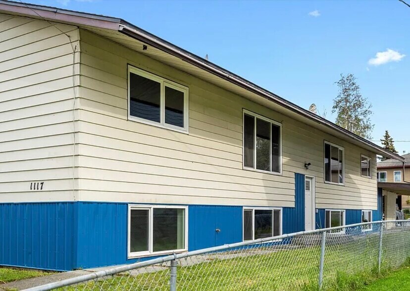 Building Photo - 1117 Karluk St