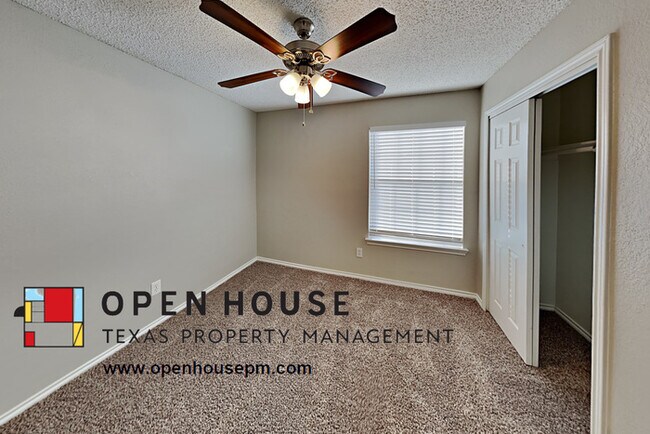 Building Photo - 2324 Weyborn Dr Arlington