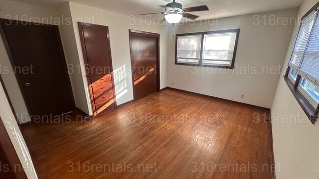 Building Photo - $775 - 1 bed 1 bath - Duplex