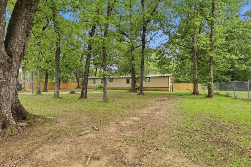 Building Photo - 19856 Old Hwy 105 E