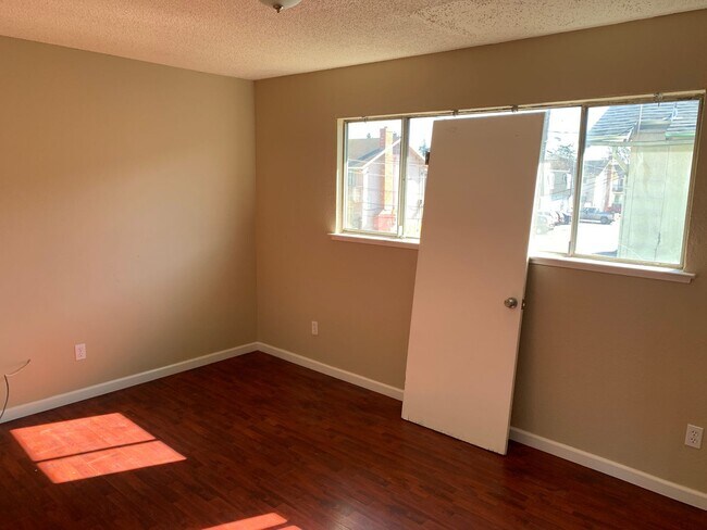 Building Photo - 742 Ponce De Leon Ave
