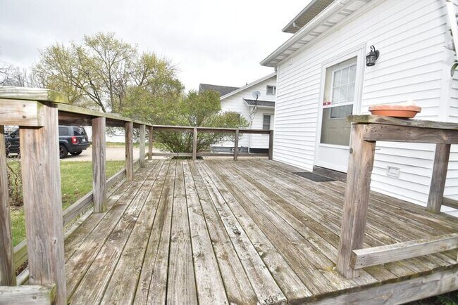 Building Photo - River Park Charming 3 bedroom Single Famil...