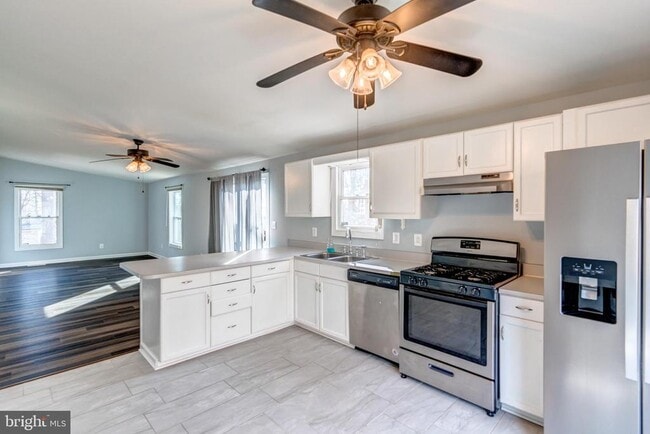 Building Photo - 12121 Catalina Dr