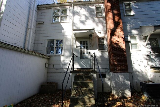 Building Photo - 1064 Nichols Dr