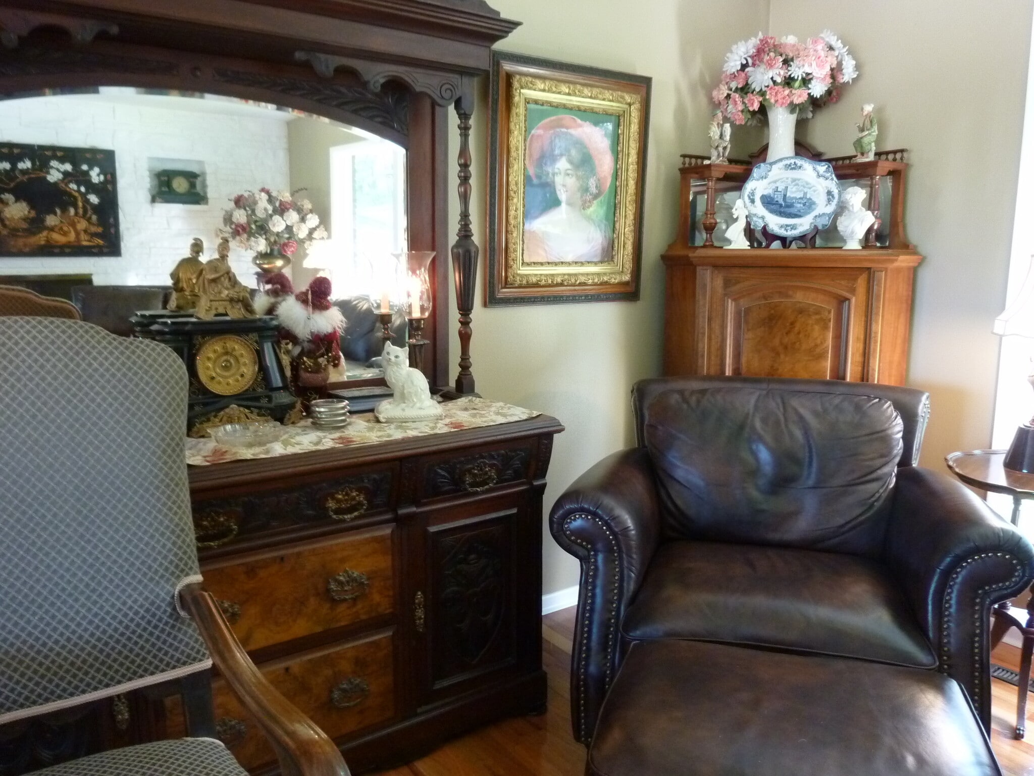 Building Photo - 1727 E Pinecrest Rd