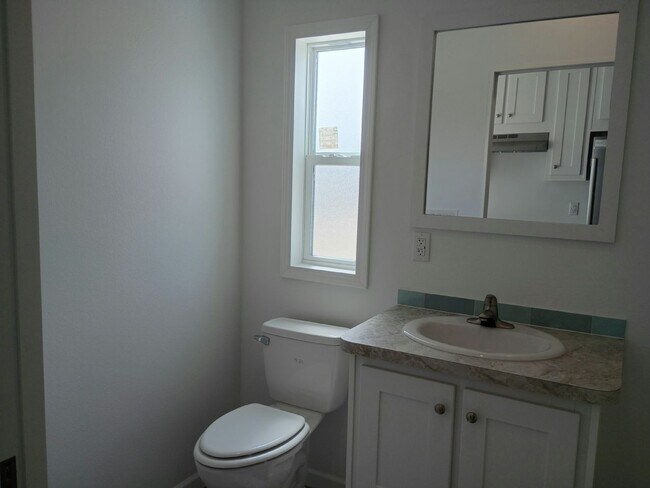 Building Photo - 41 Betty Dr