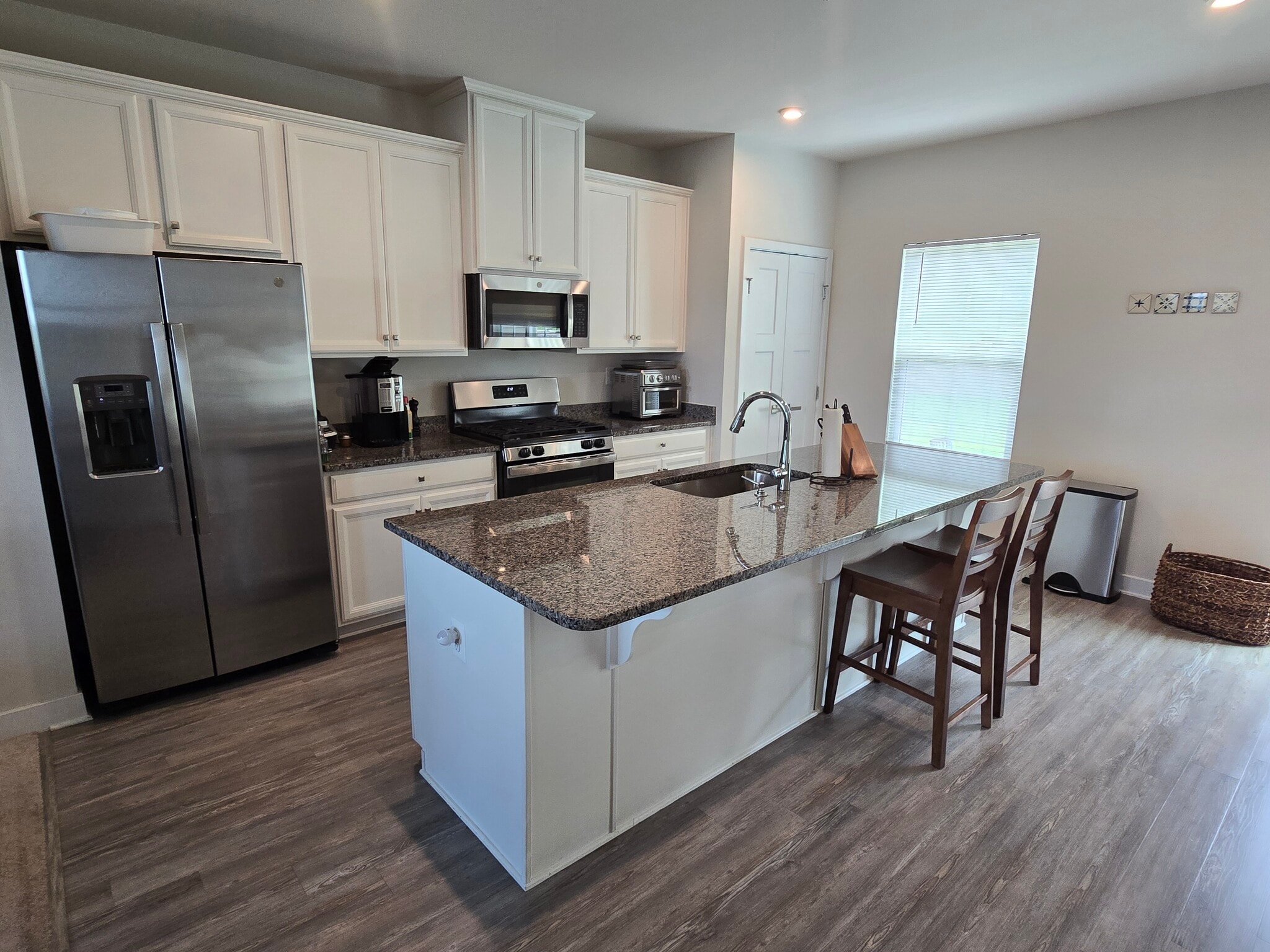 Building Photo - 1066 Rosecroft Ln