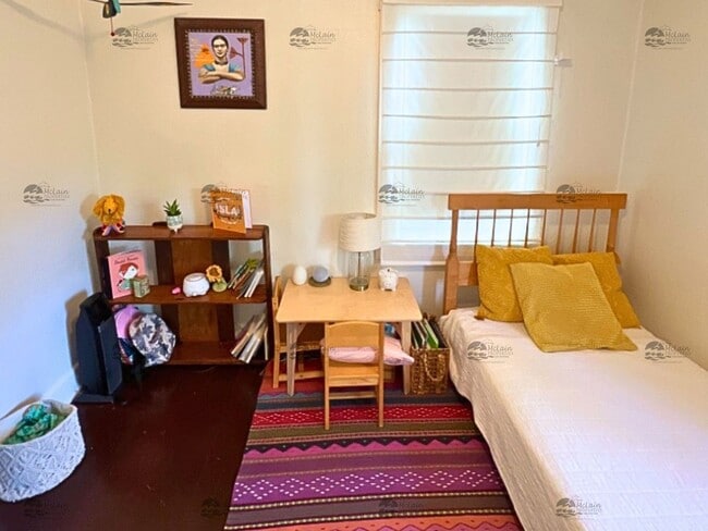 Building Photo - Single Story 2BD/1BA Home Minutes to the B...