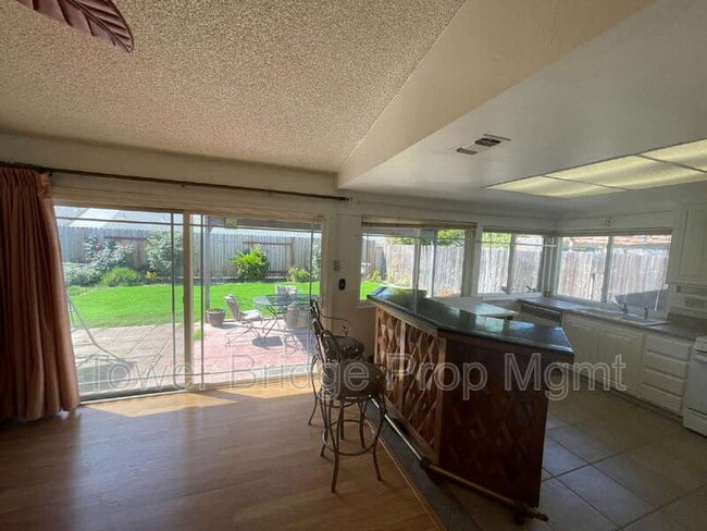 Building Photo - 9400 Appalachian Dr