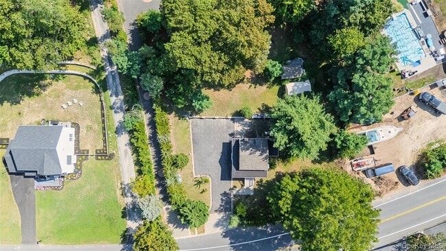 Building Photo - 143 Rocky Point Landing Rd