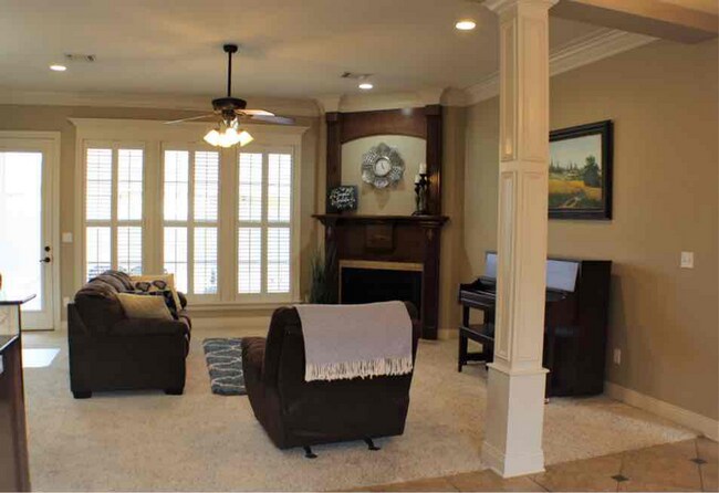 Building Photo - Rental in Gated Community